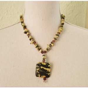 Necklace and pendant